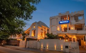 Fabhotel Jaipur Villa